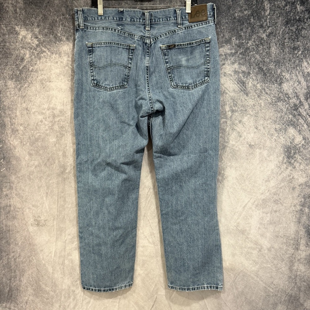 Lee Relaxed Fit Medium Wash Denim Blue Jeans 36x30 Distressed Cotton 2055526